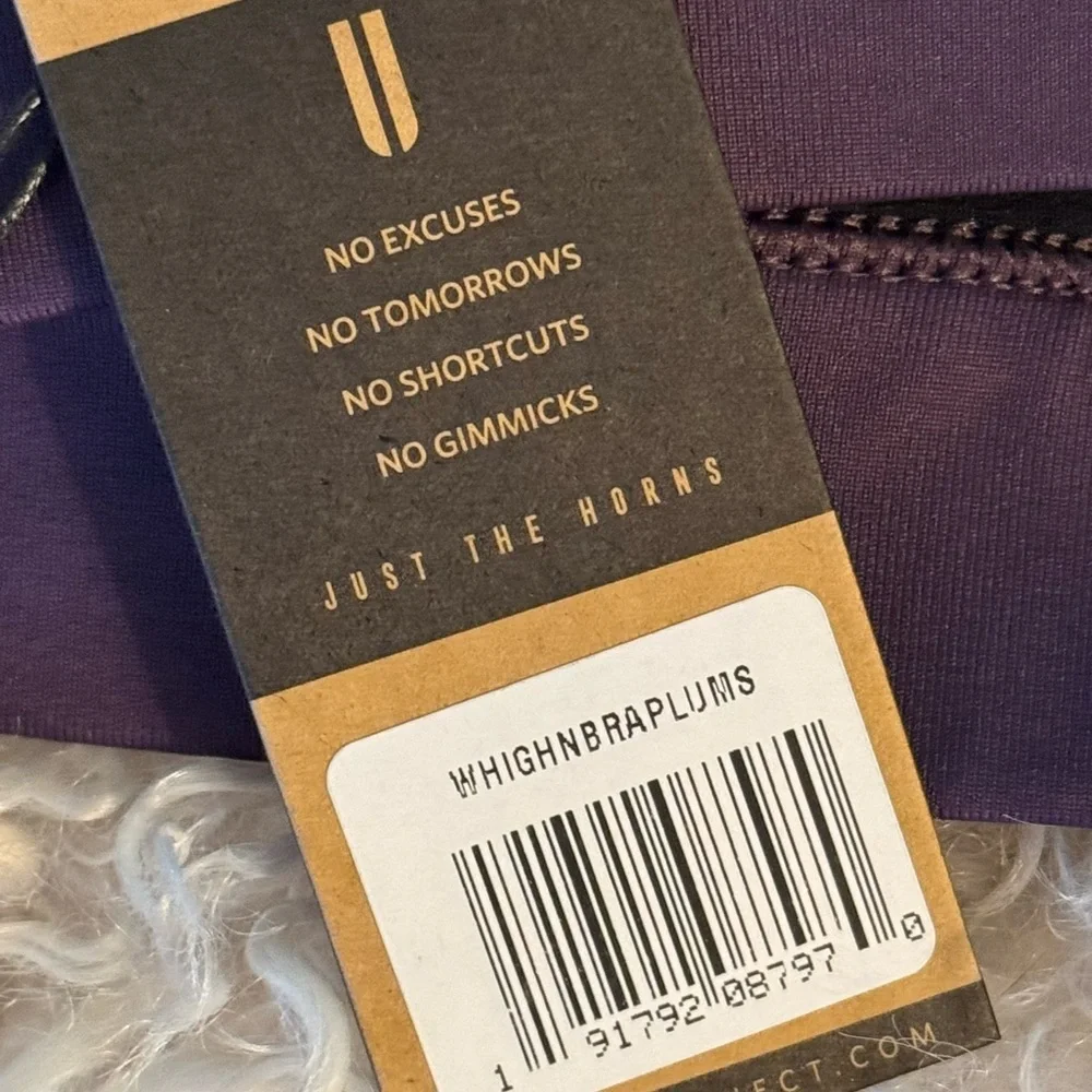 NOBULL NWT HIGH NECK SPORTS BRA SMALL